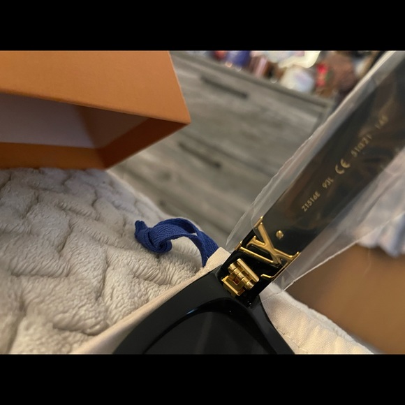 Louis Vuitton Cat Eye Sunglasses - Picture 9 of 12
